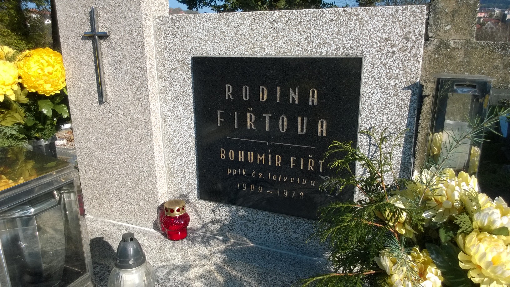 Hrob Bohumíra Fürsta-Fiřta v Ledči nad Sázavou (1)